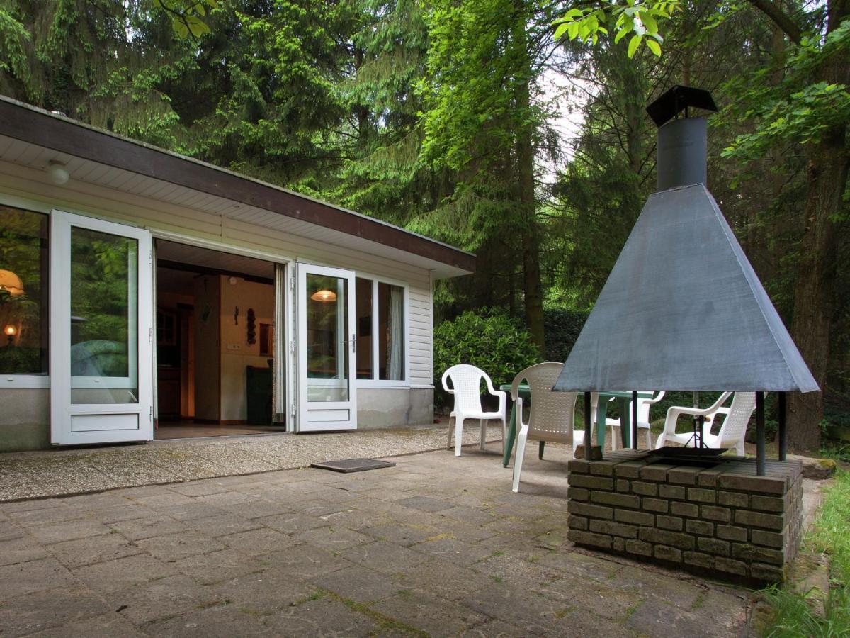 Peacefully Chalet In Lanklaar With Garden Dilsen-Stokkem Værelse billede